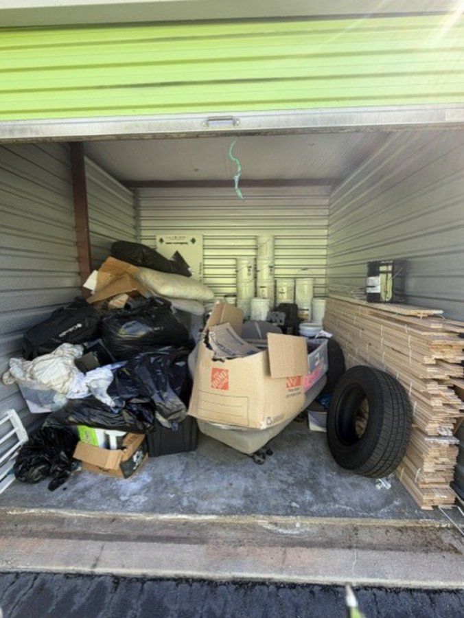 10 x 10 storage unit in Sharpsburg, GA
