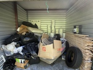 10 x 10 storage unit in Sharpsburg, GA