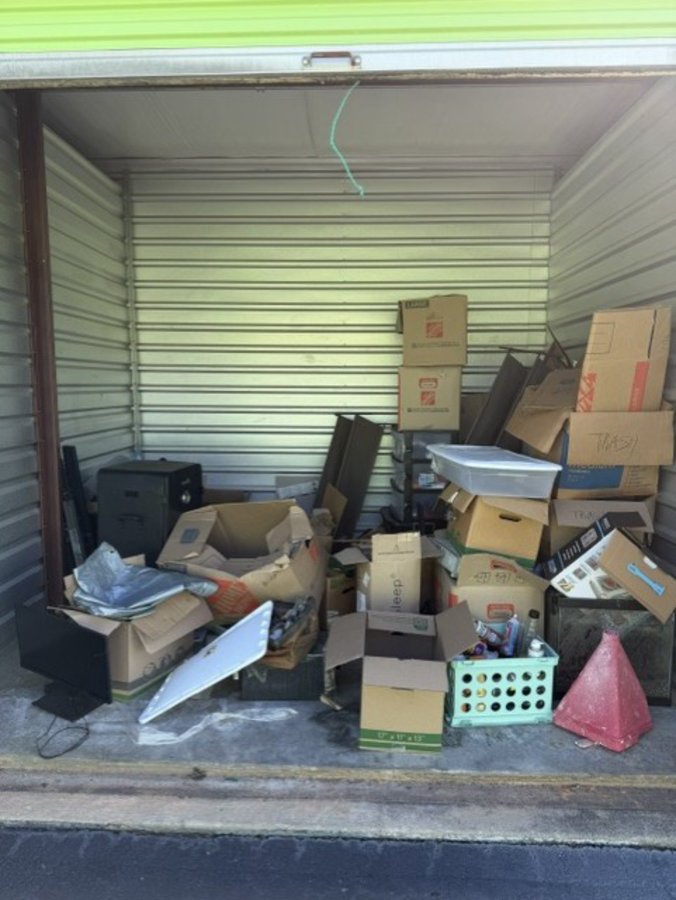 10 x 10 storage unit in Sharpsburg, GA
