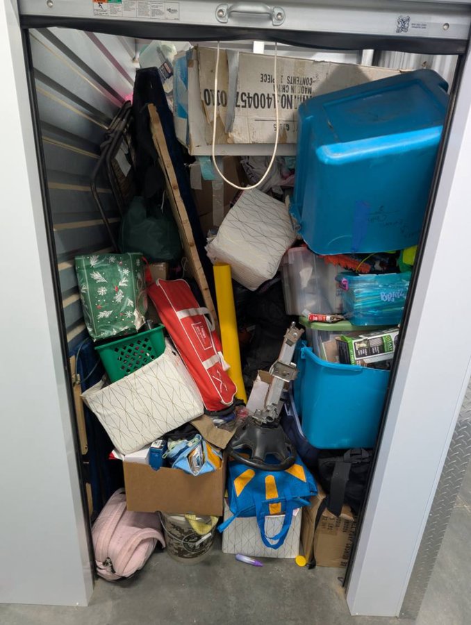 5 x 5 storage unit in Tehachapi, CA