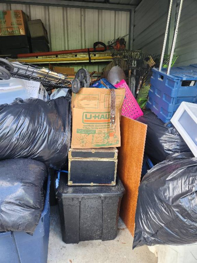10 x 10 storage unit in Brandon, FL