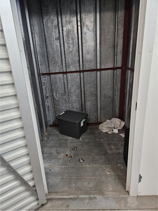 5 x 5 storage unit in Hackensack, NJ