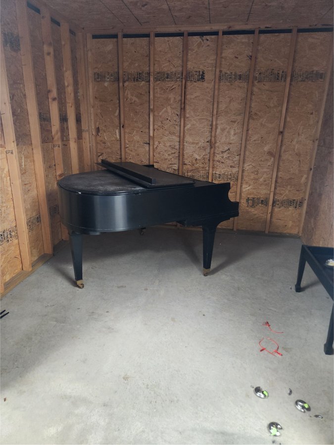 10 x 10 storage unit in Huntsville, AL