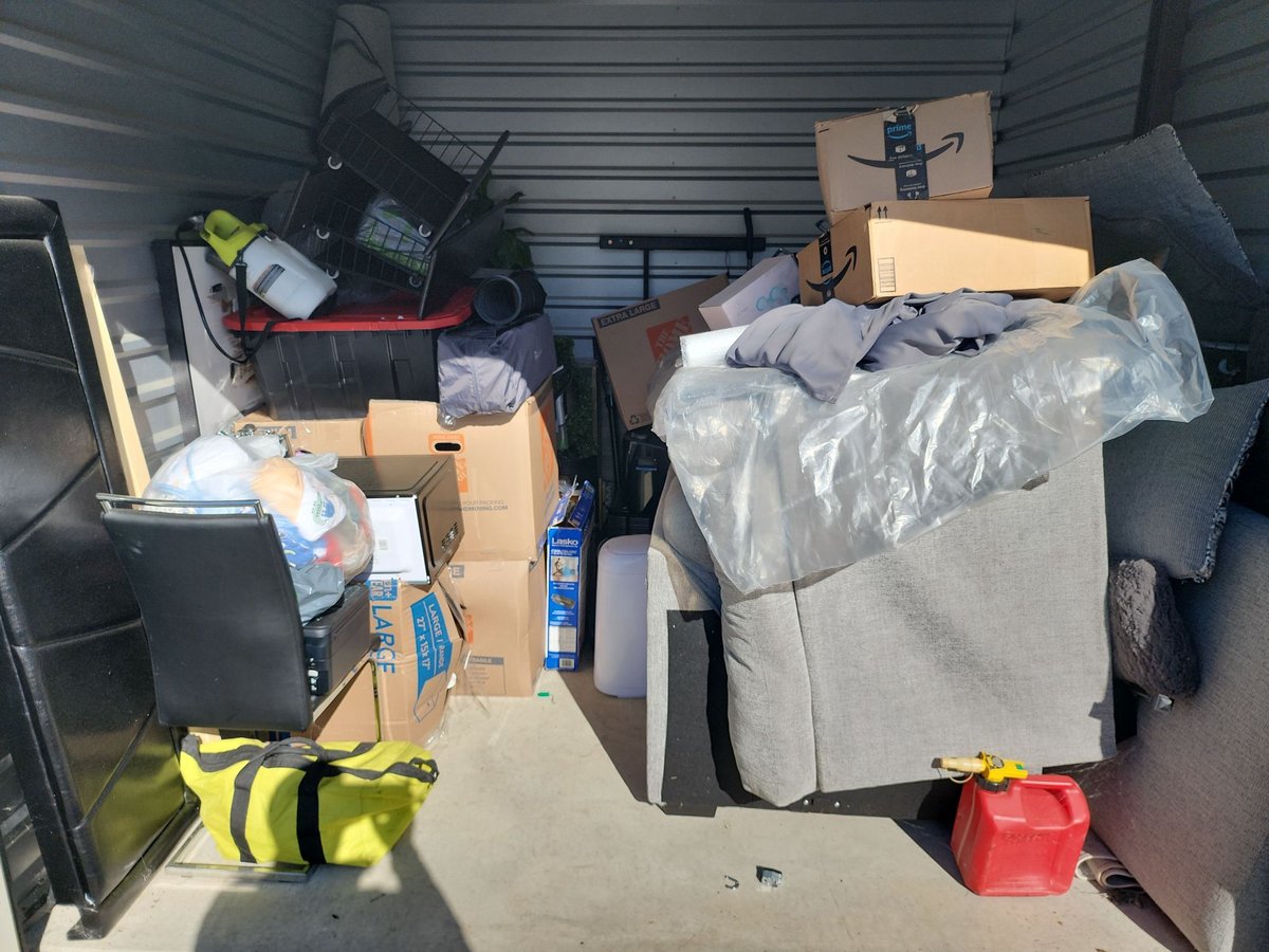10 x 10 storage unit in Southampton, MA