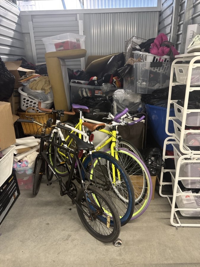 10 x 12 storage unit in Lakewood, CO