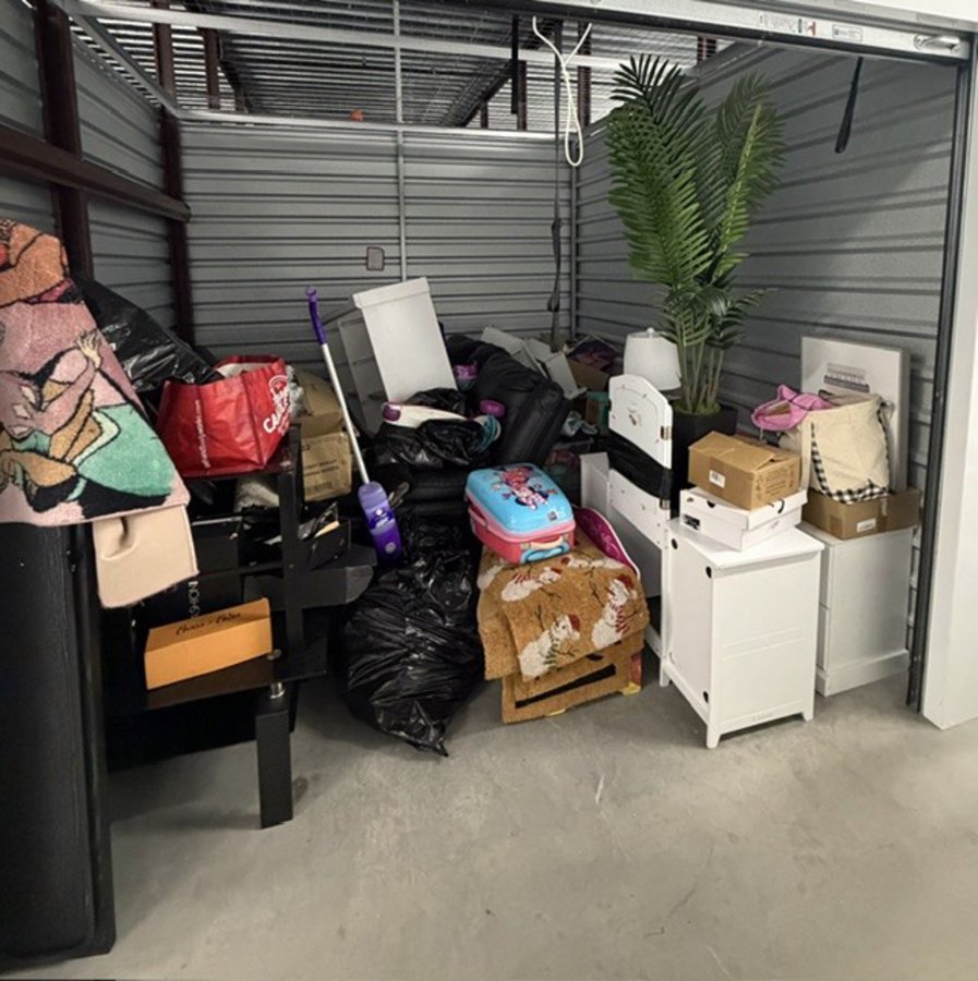 10 x 10 storage unit in Lithia Springs, GA