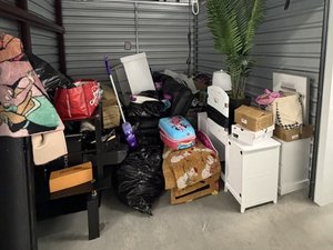 10 x 10 storage unit in Lithia Springs, GA