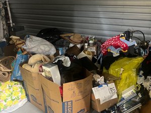 10 x 10 storage unit in Scottdale, GA