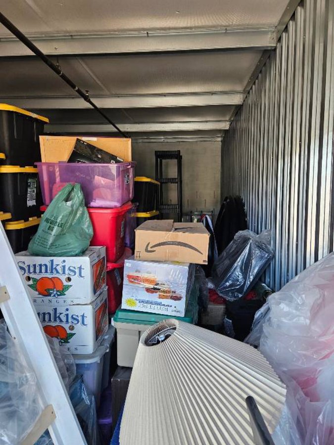 12 x 25 storage unit in Roseville, CA