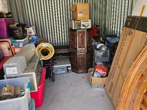 10 x 10 storage unit in Roseville, CA