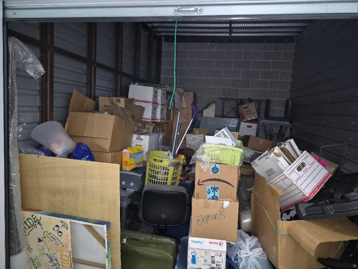 10 x 15 storage unit in Houston, TX