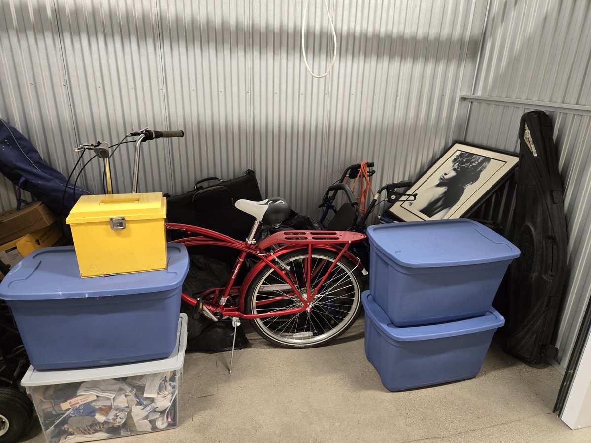 10 x 5 storage unit in Fort Gratiot, MI