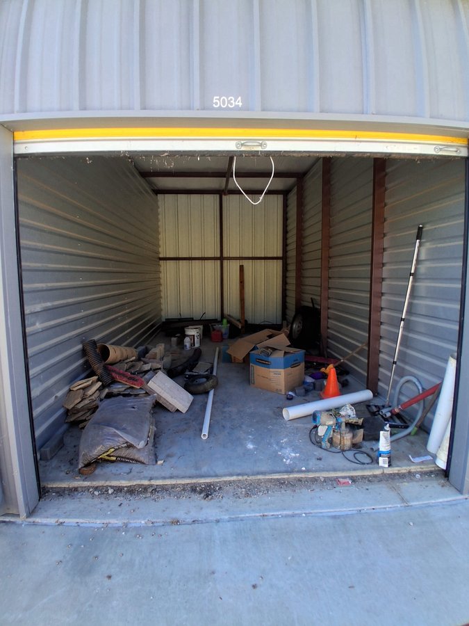 10 x 20 storage unit in Oak Point, TX