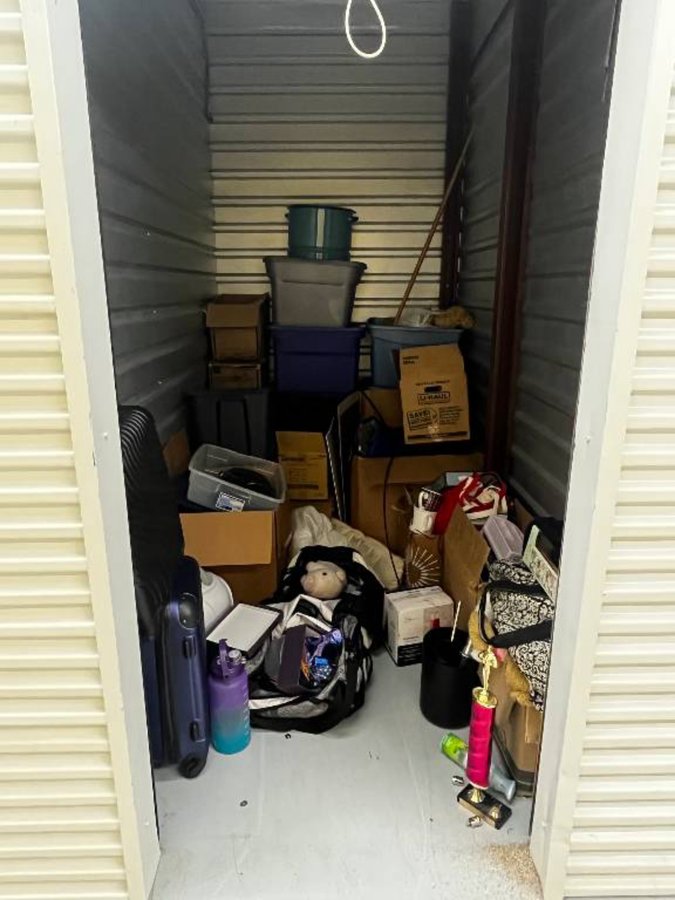 5 x 10 storage unit in Houston, TX