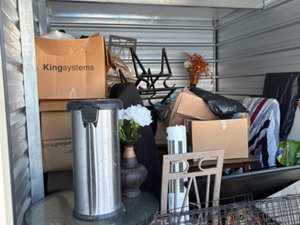 10 x 15 storage unit in Middletown, NY
