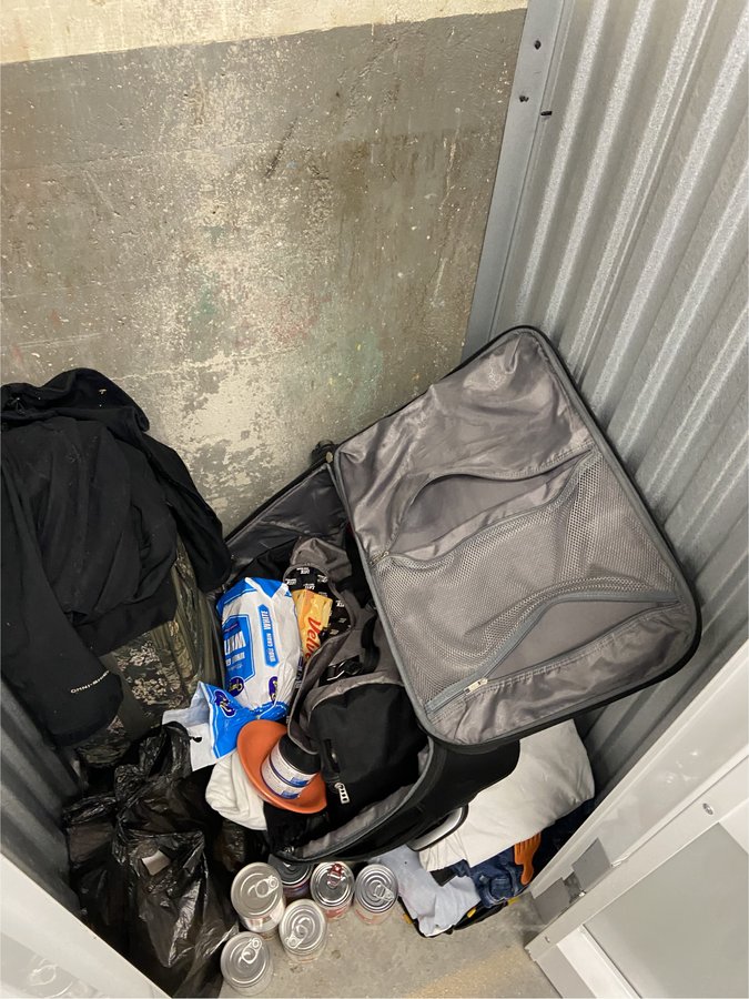 4 x 2 storage unit in Portland, OR