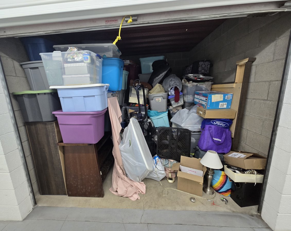 10 x 10 storage unit in West Mifflin, PA
