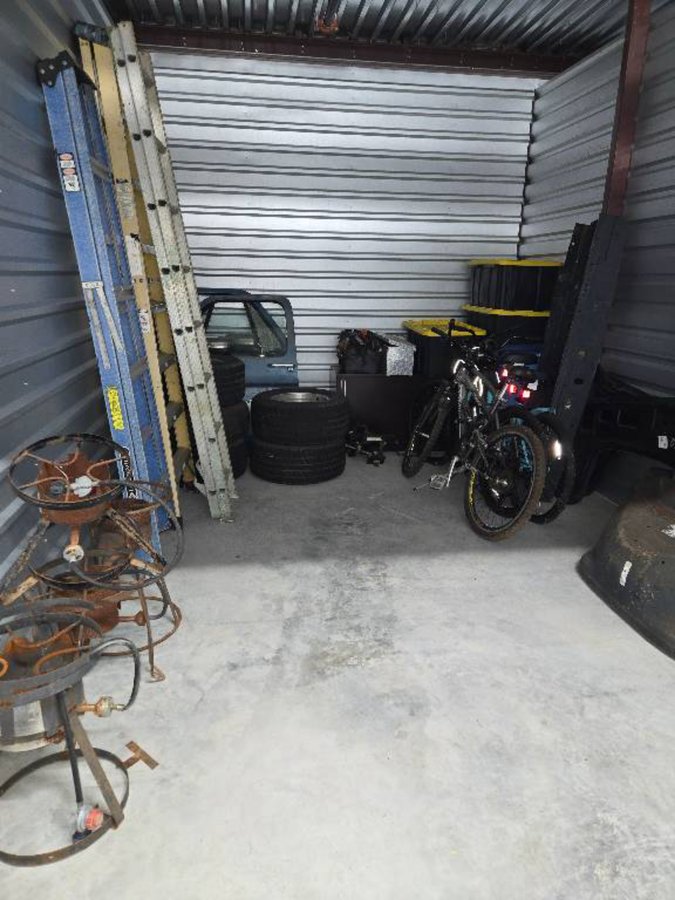 10 x 15 storage unit in Missouri City, TX