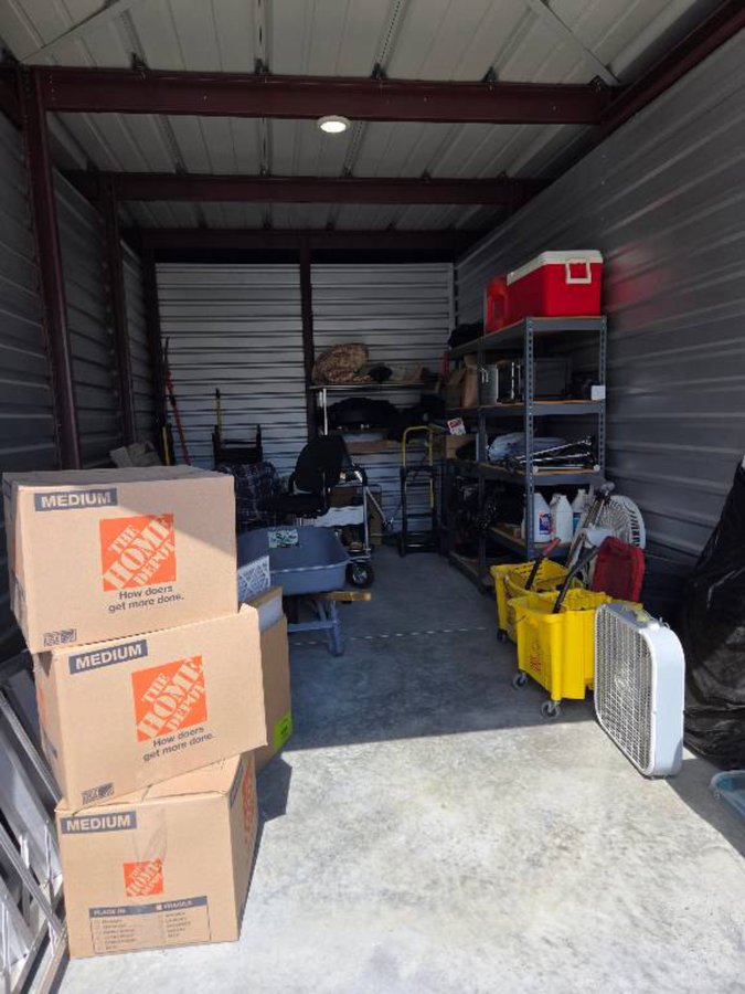10 x 20 storage unit in Missouri City, TX