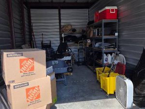 10 x 20 storage unit in Missouri City, TX