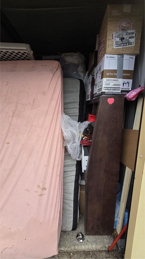 10 x 10 storage unit in Sharon, PA