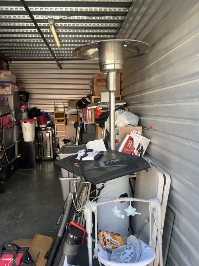 10 x 20 storage unit in Pittsburg, CA