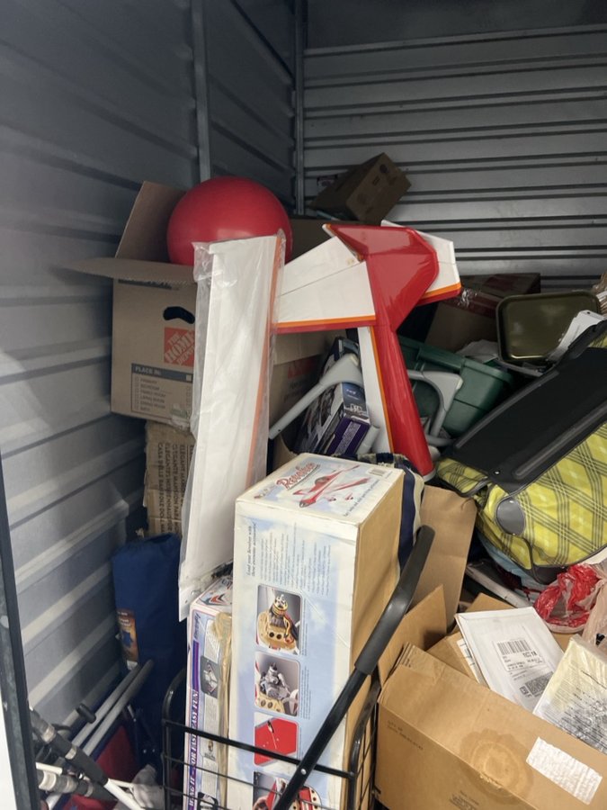 7 x 10 storage unit in Pittsburg, CA
