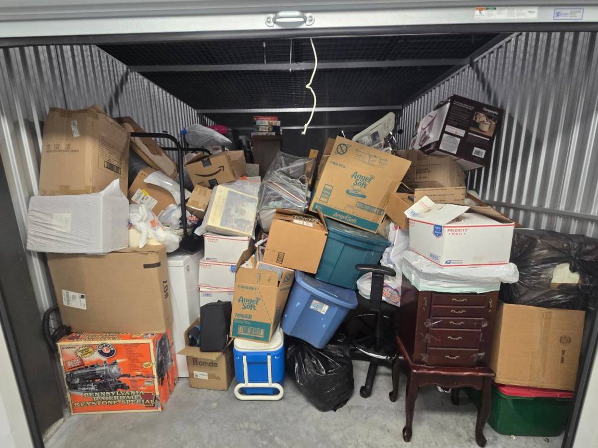 10 x 15 storage unit in Port Charlotte, FL