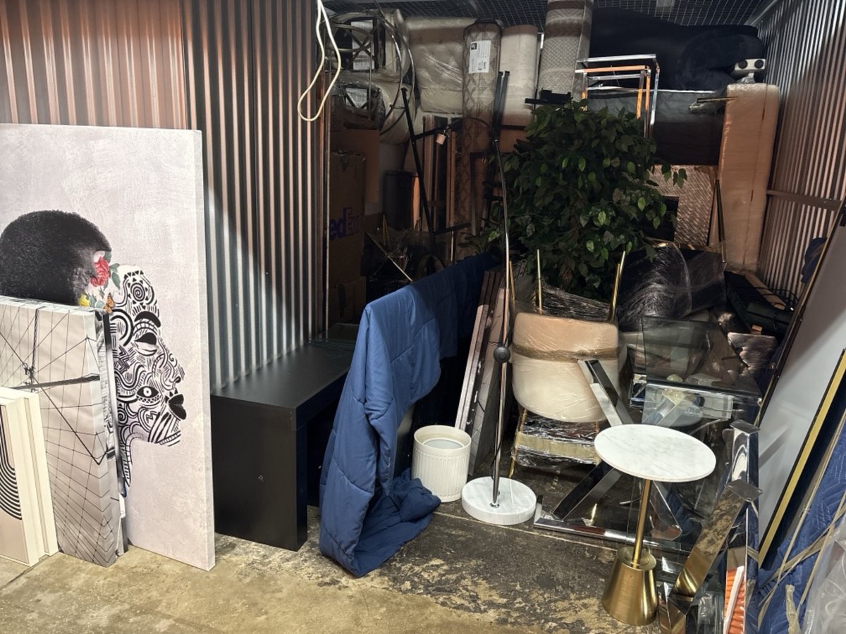 10 x 15 storage unit in Jersey City, NJ