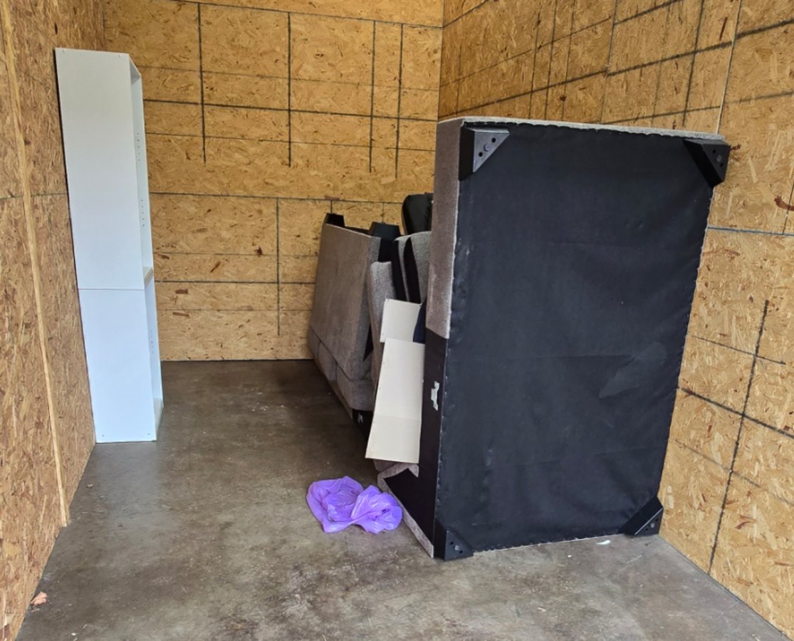 10 x 20 storage unit in Sharon, PA