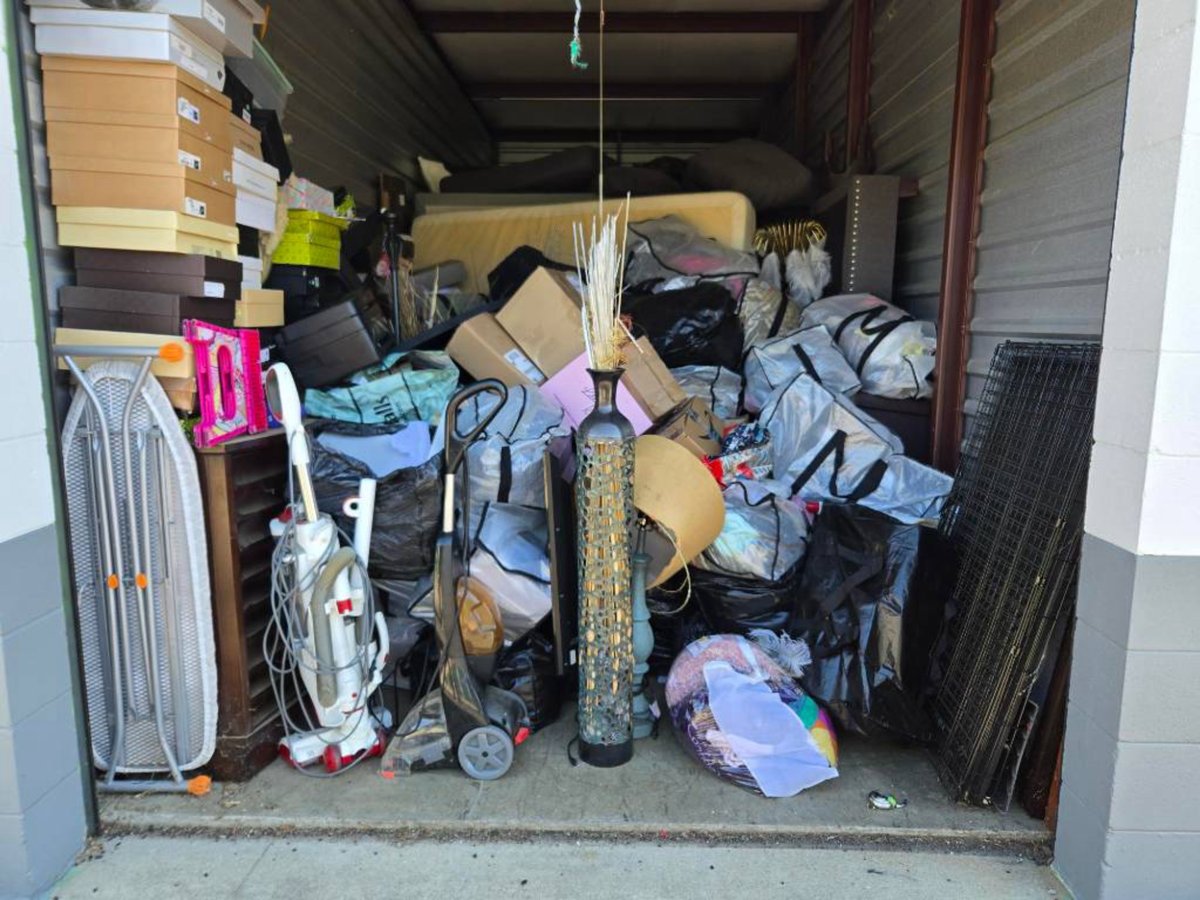 10 x 25 storage unit in Richmond, VA