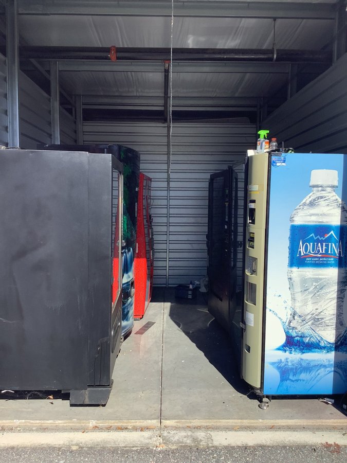 10 x 15 storage unit in Jacksonville, FL