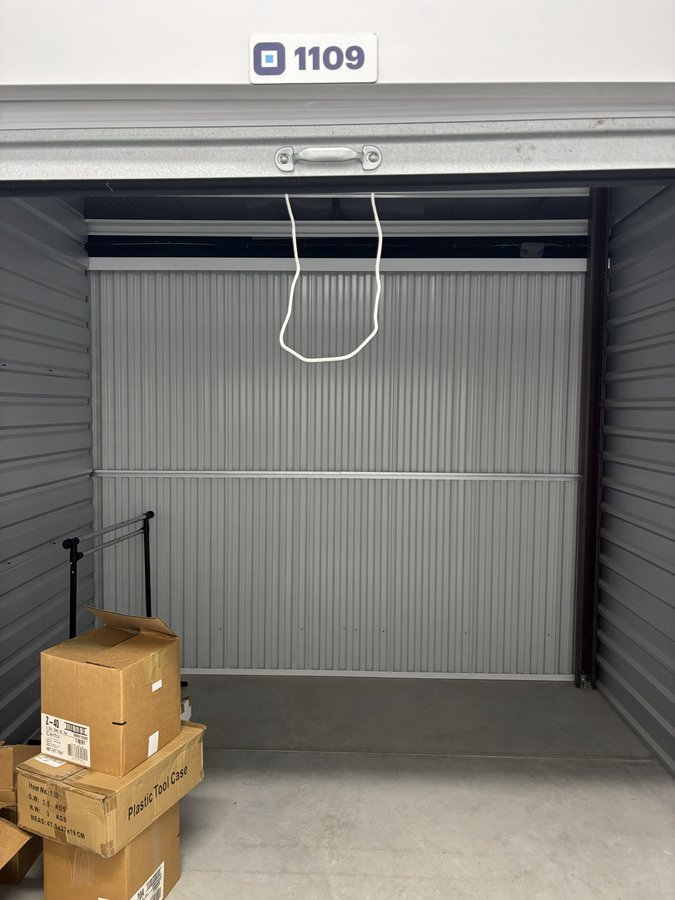 10 x 10 storage unit in Indianapolis, IN