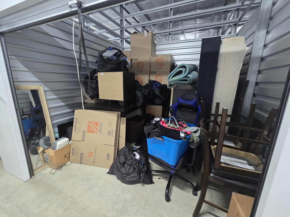 10 x 10 storage unit in Atlanta, GA