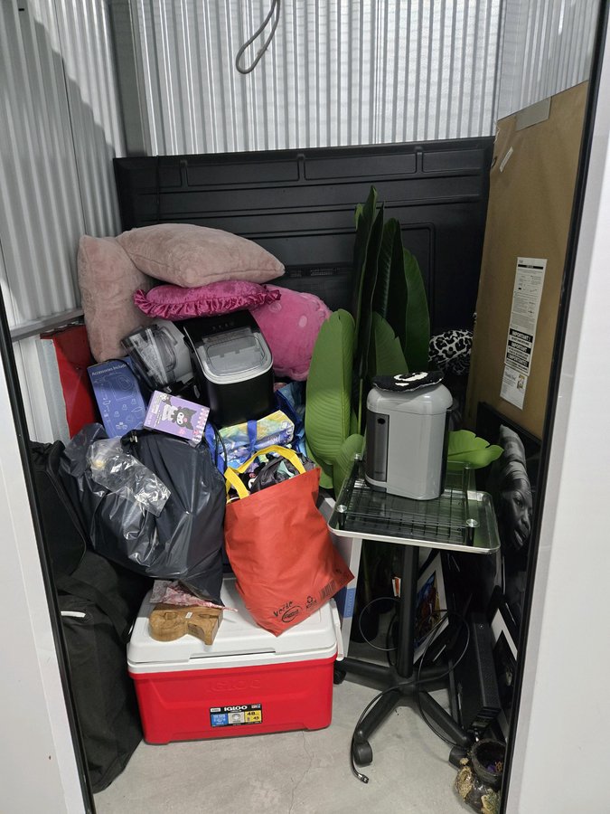 5 x 5 storage unit in St Louis Park, MN