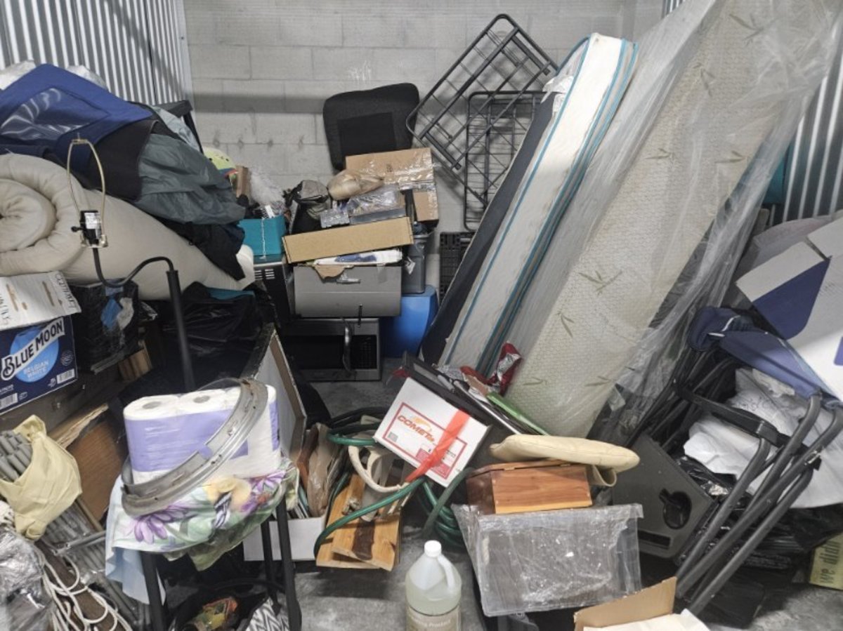 10 x 10 storage unit in Port St Lucie, FL