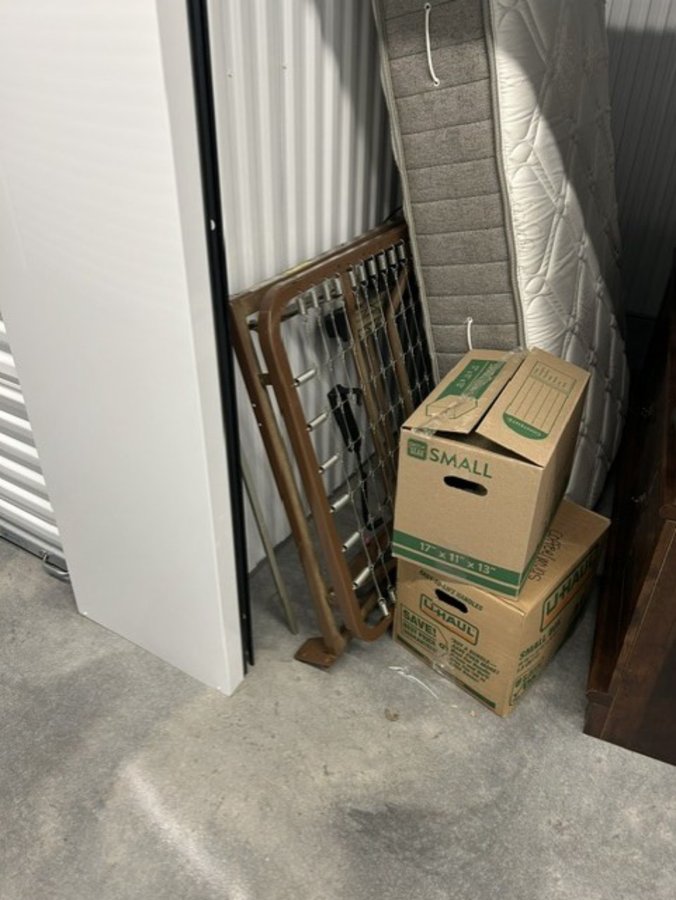 10 x 10 storage unit in Minneapolis, MN