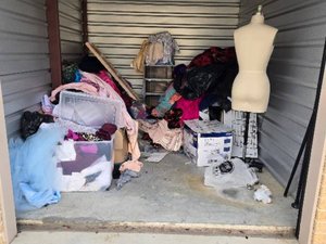 7 x 10 storage unit in Arlington, TX