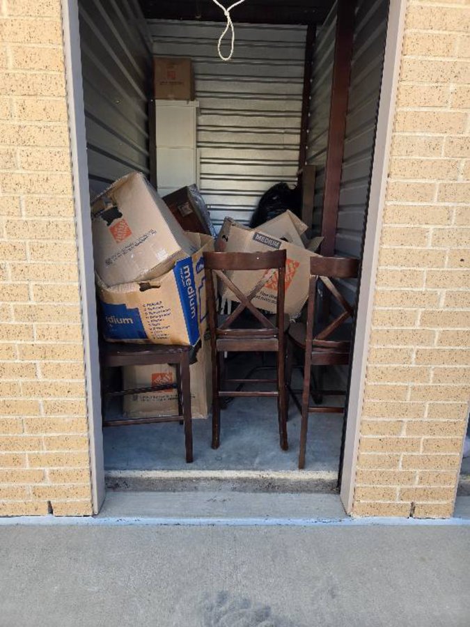 5 x 10 storage unit in Arlington, TX