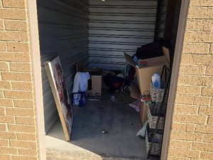 10 x 10 storage unit in Arlington, TX