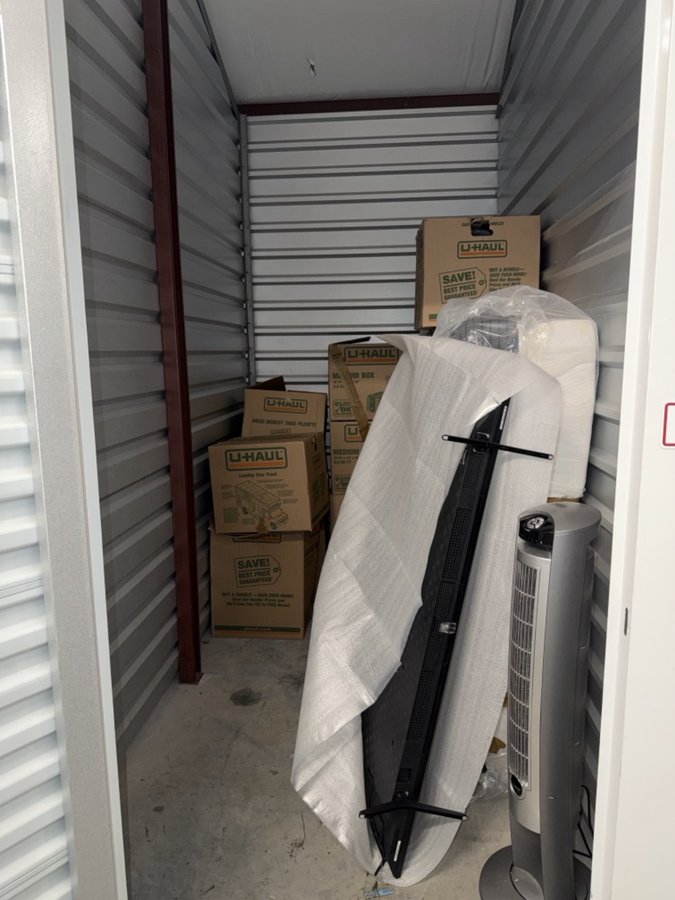 5 x 10 storage unit in Alexandria, VA