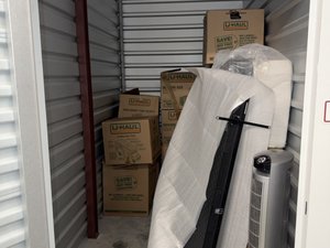 5 x 10 storage unit in Alexandria, VA