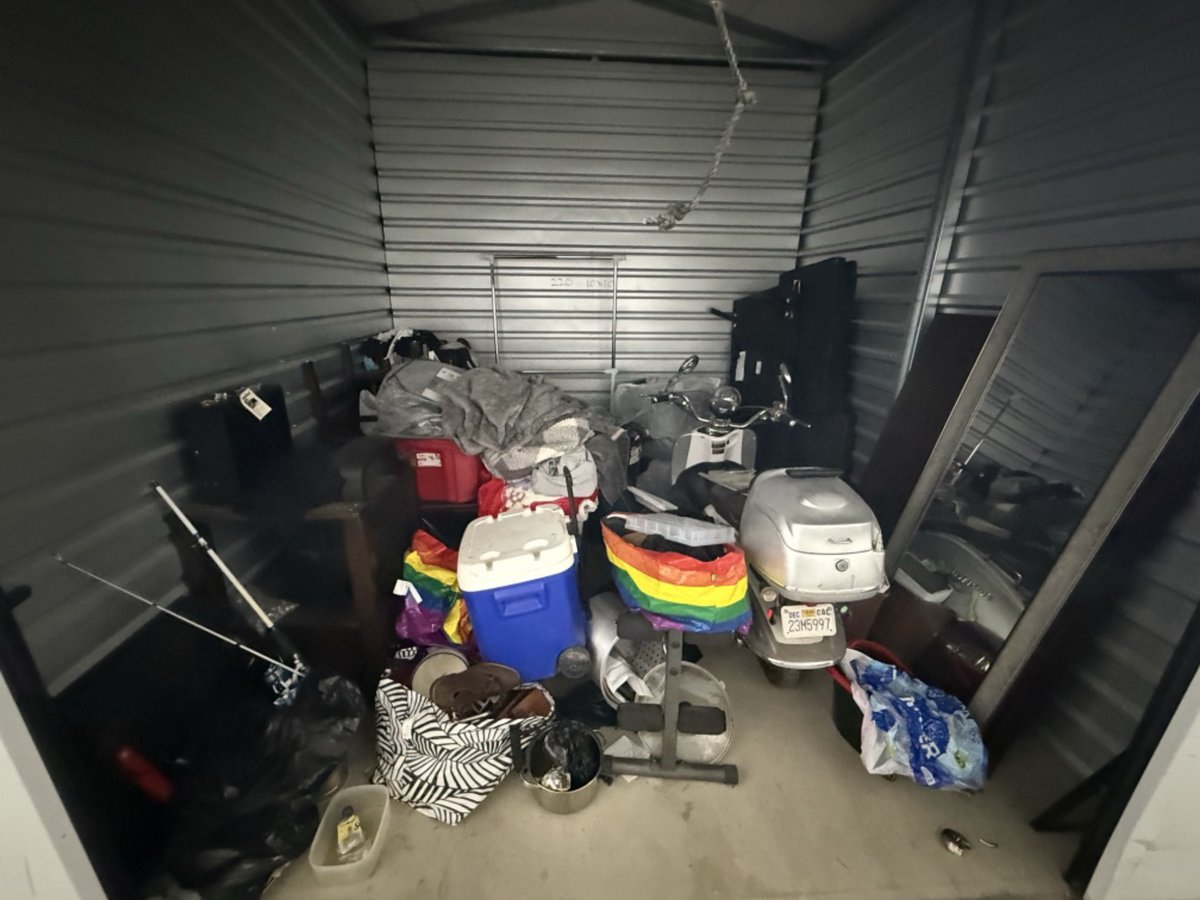 10 x 10 storage unit in Moreno Valley, CA