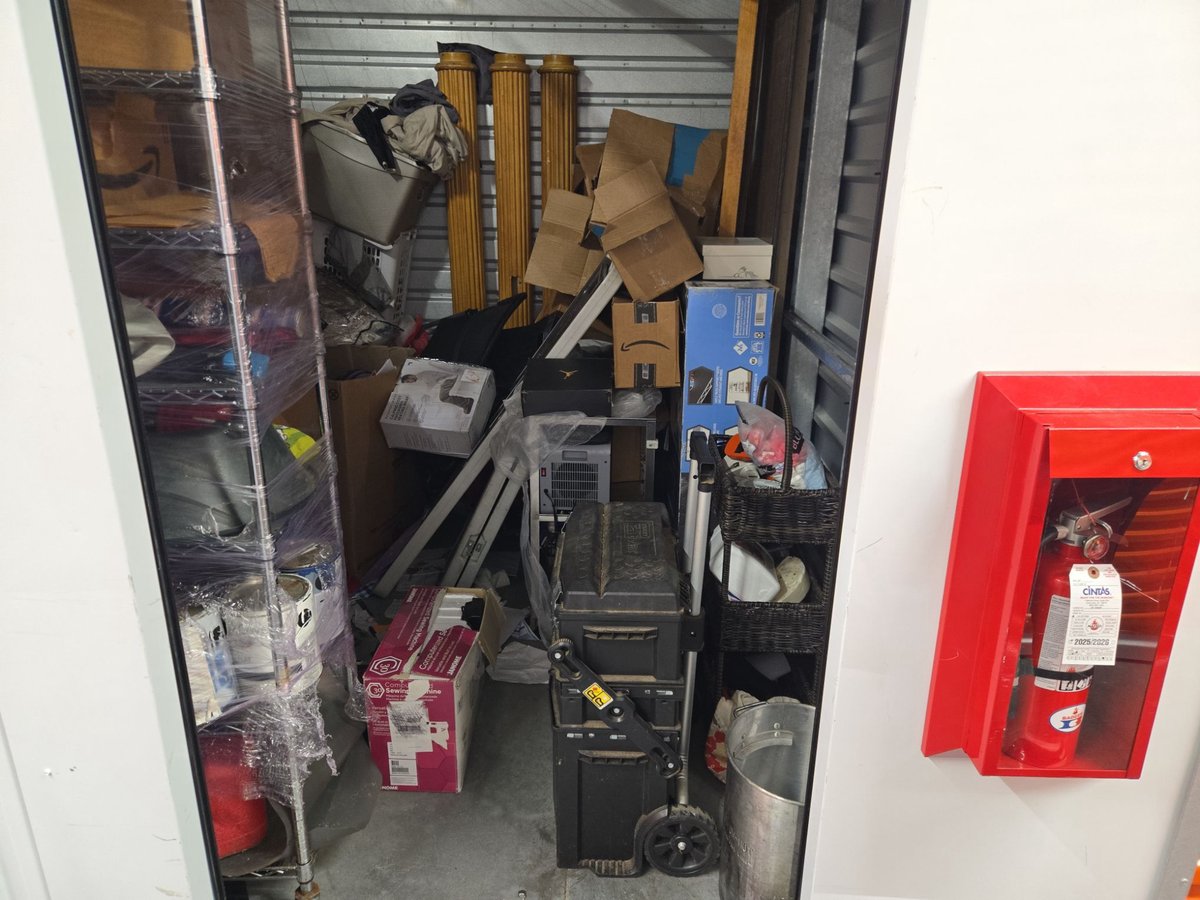 20 x 10 storage unit in Charlotte, NC