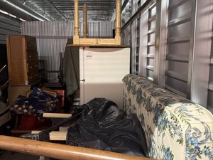 10 x 20 storage unit in Pittsburg, CA