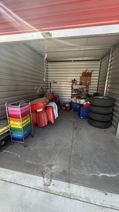 10 x 15 storage unit in Moreno Valley, CA