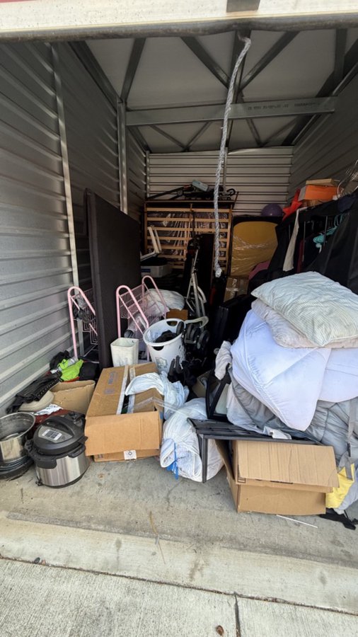 10 x 15 storage unit in Moreno Valley, CA
