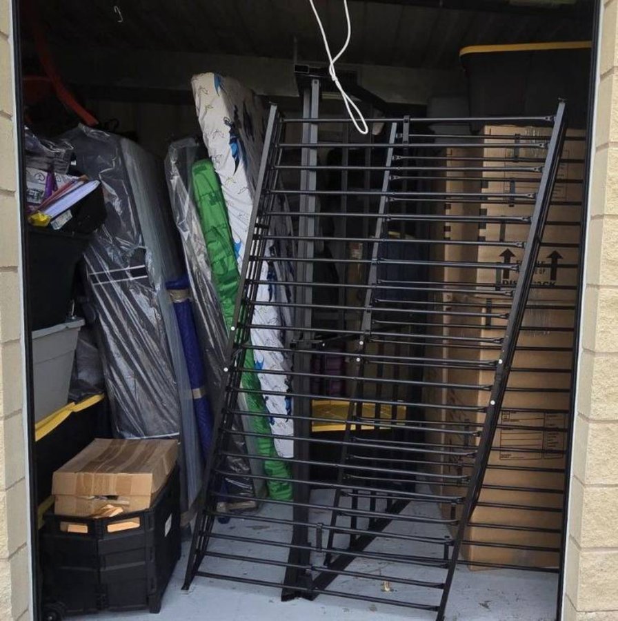 8 x 12 storage unit in Pearland, TX