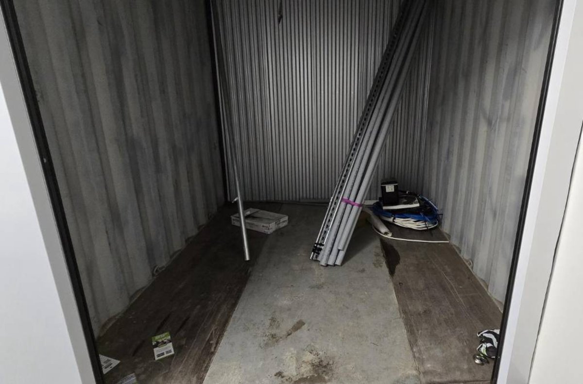 8 x 9 storage unit in Pearland, TX