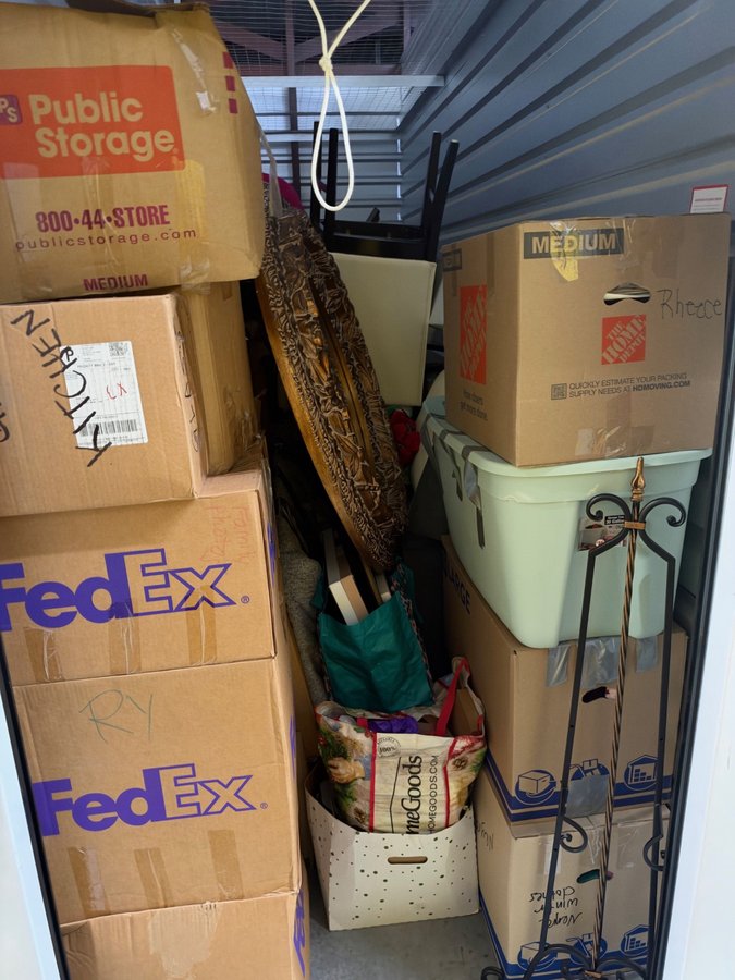 5 x 15 storage unit in Scottdale, GA
